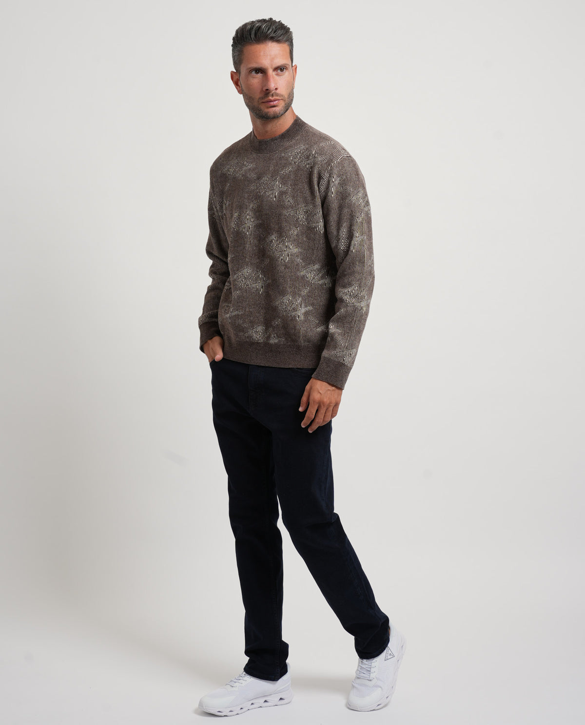 Pullover uomo Armani con logo e bordi a costine 