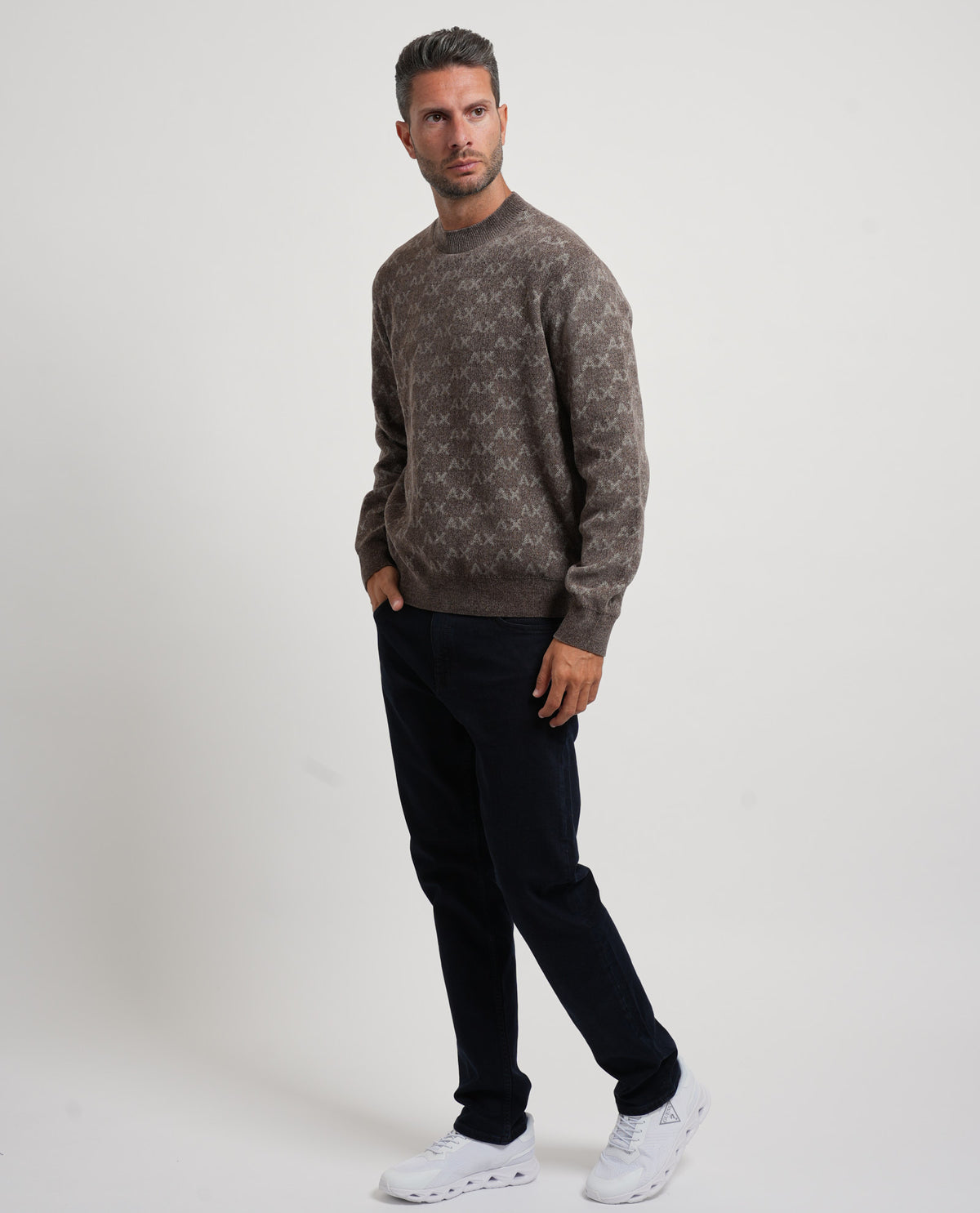 Pullover uomo Armani con logo e bordi a costine 