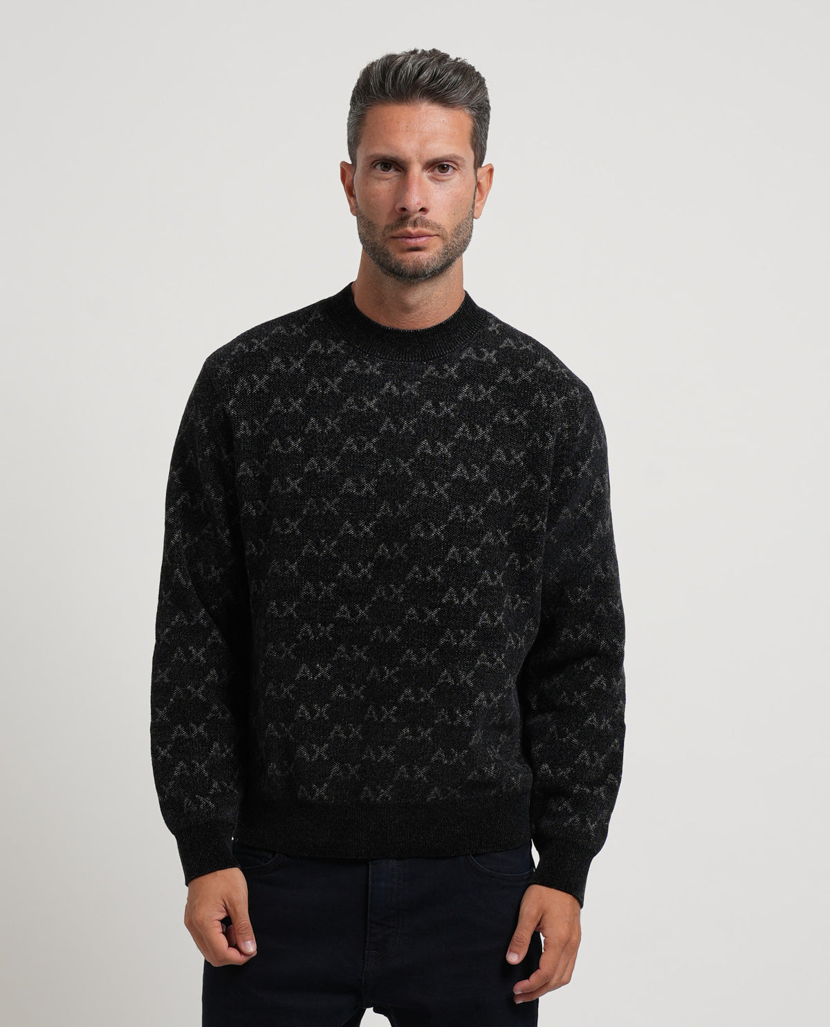 Pullover uomo Armani con logo e bordi a costine 