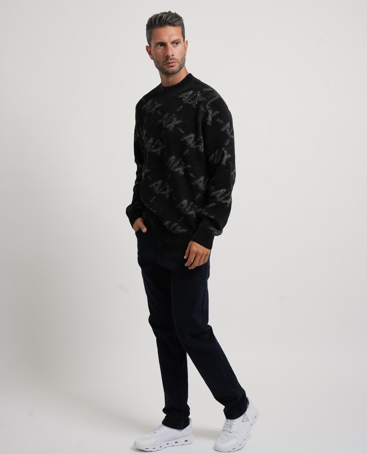 Pullover uomo Armani con logo e bordi a costine 