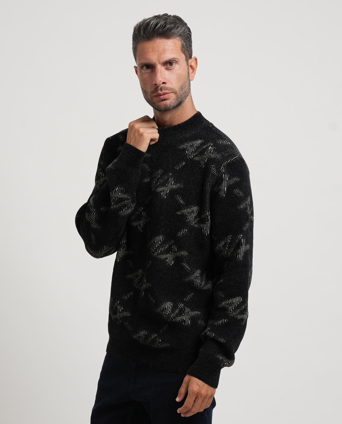 Pullover uomo Armani con logo e bordi a costine 