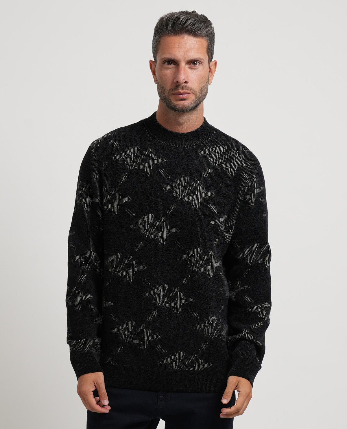Pullover uomo Armani con logo e bordi a costine 