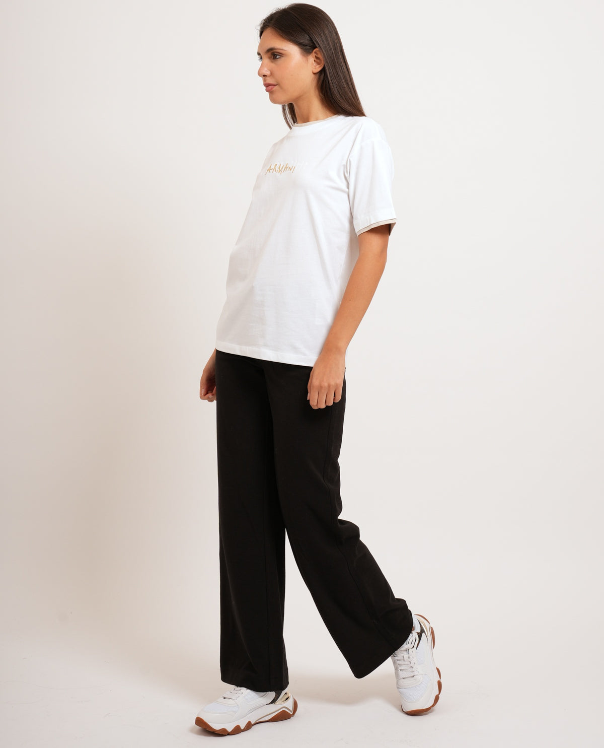 T-shirt donna AX con logo e dettagli a contrasto 