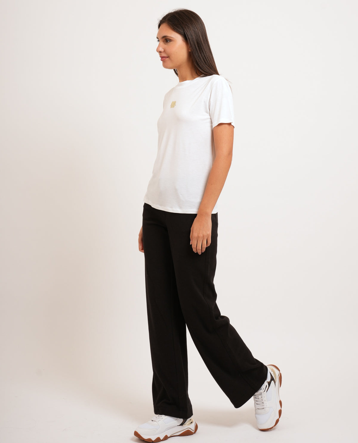 T-shirt donna AX con logo frontale 
