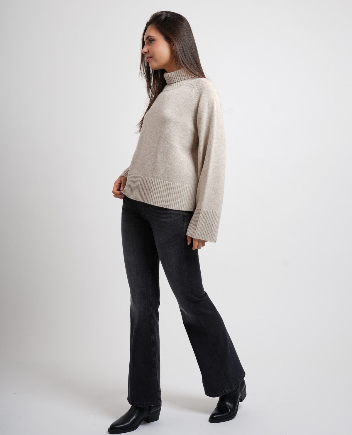 Maglione donna Boss a collo alto in cashmere 