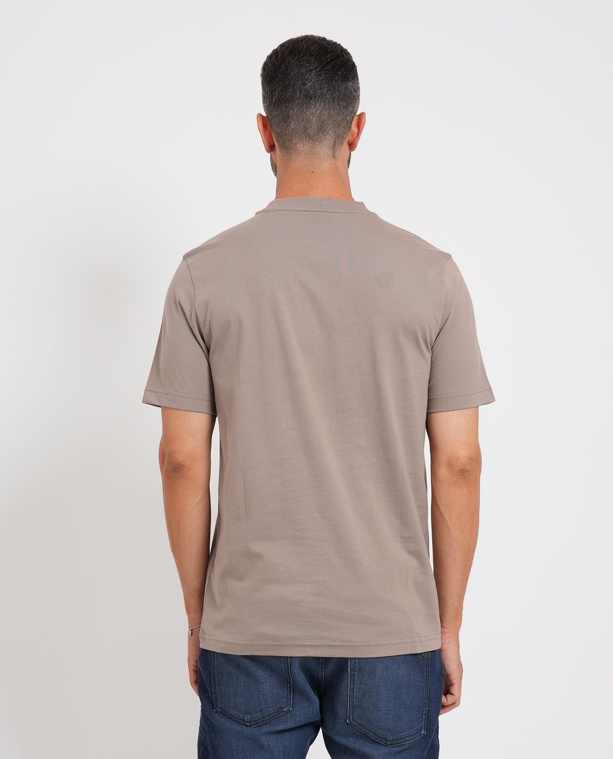 T-shirt uomo di Boss con logo frontale<BR/> 