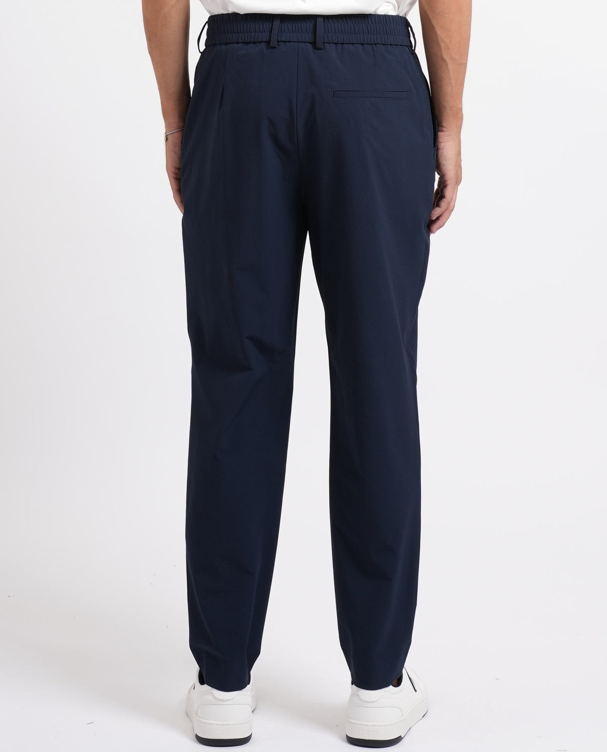Pantaloni uomo Boss con fit affusolato 
