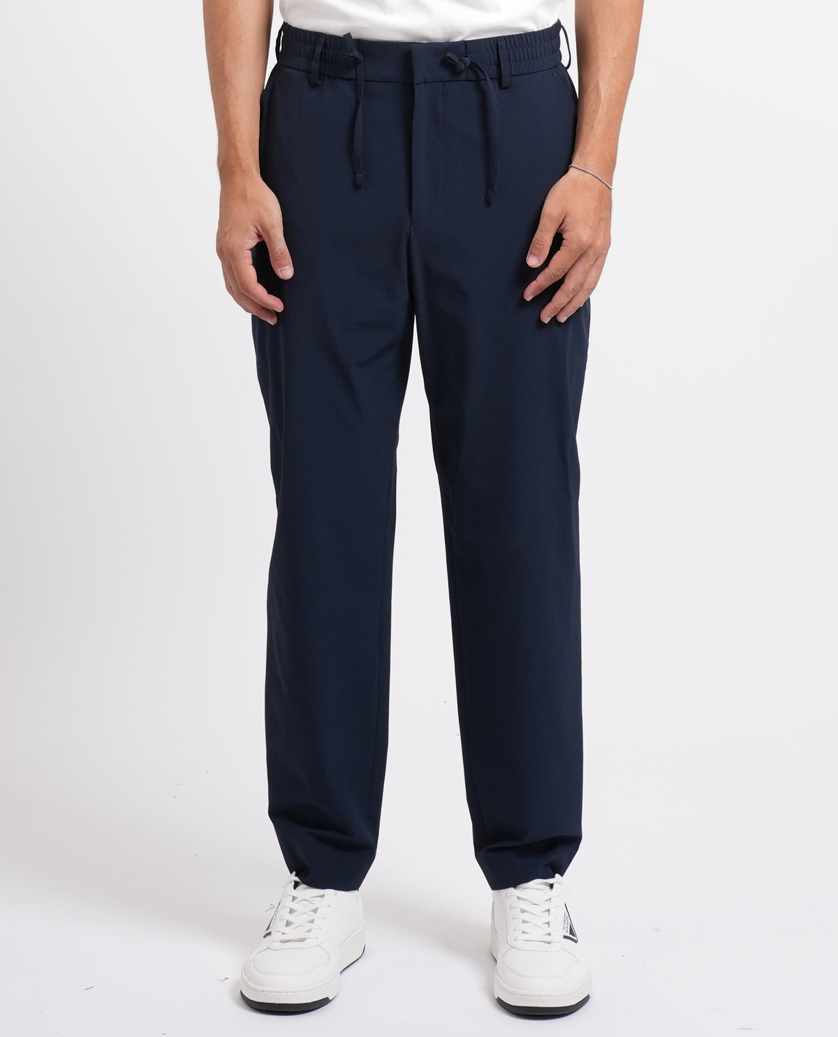 Pantaloni uomo Boss con fit affusolato 