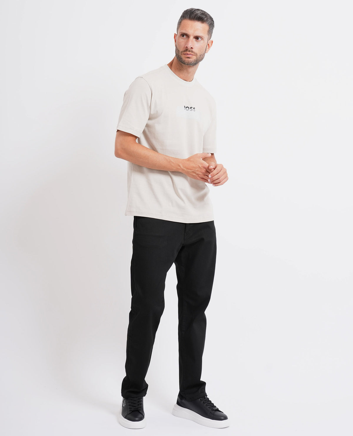 T-shirt Boss uomo con logo frontale 