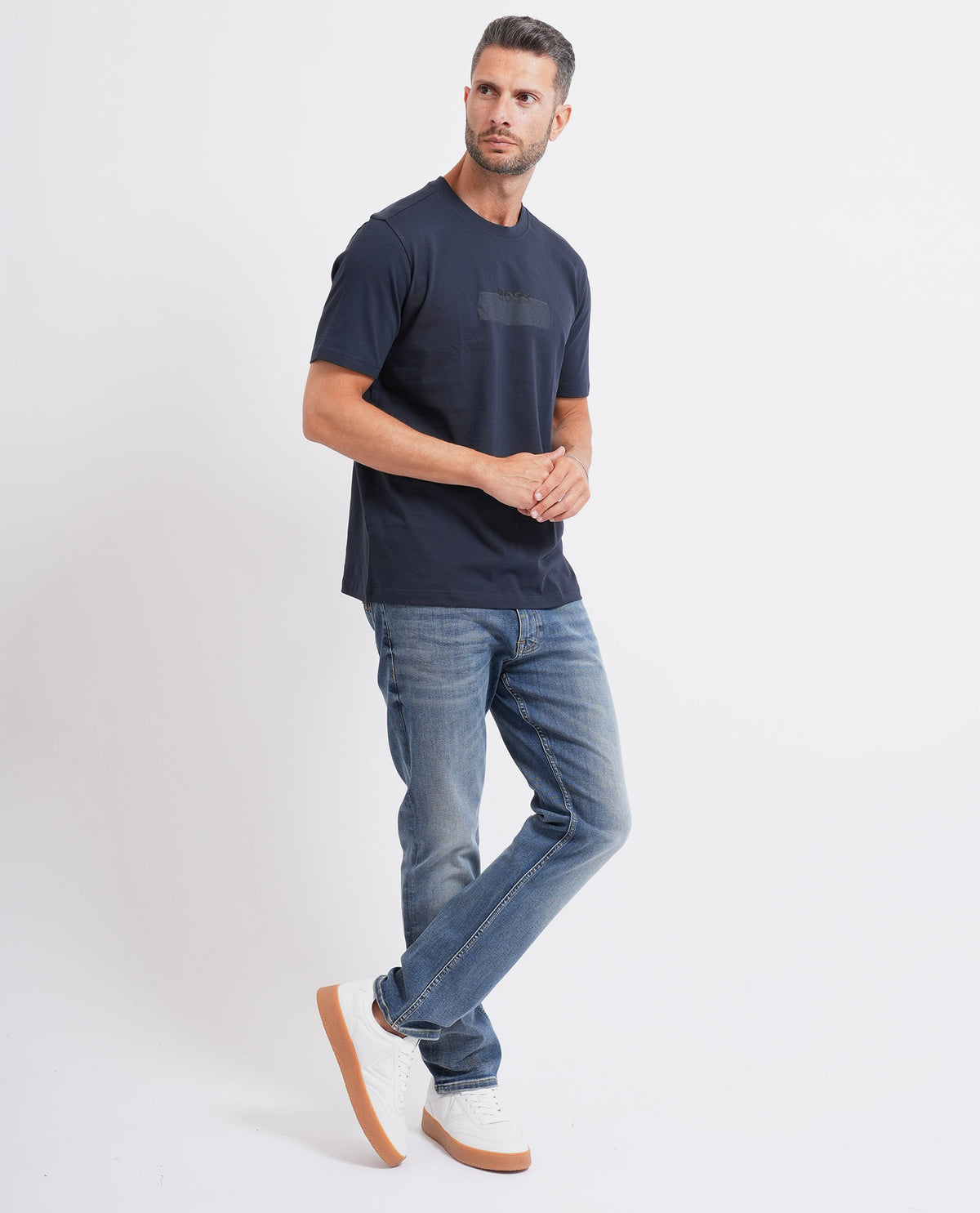 T-shirt Boss uomo con logo frontale 
