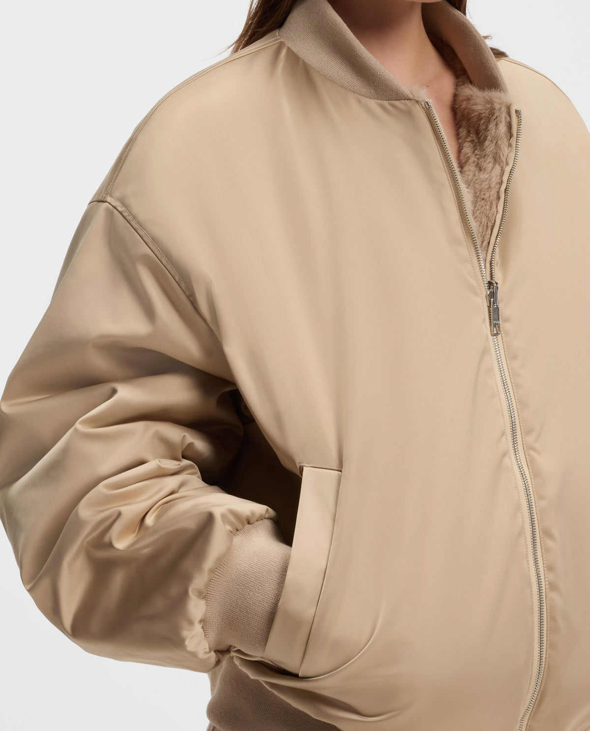 Bomber donna Boss reversibile in pelliccia sintetica 