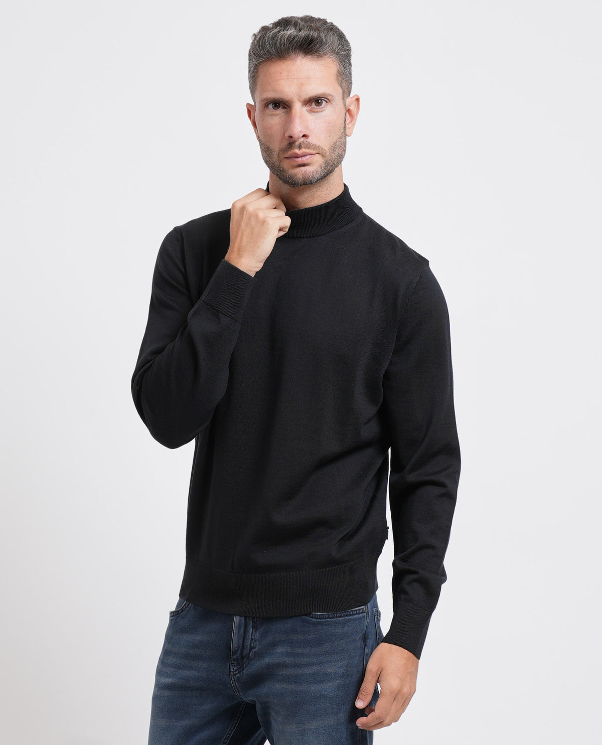 Maglione a lupetto Boss uomo in lana extrafine 