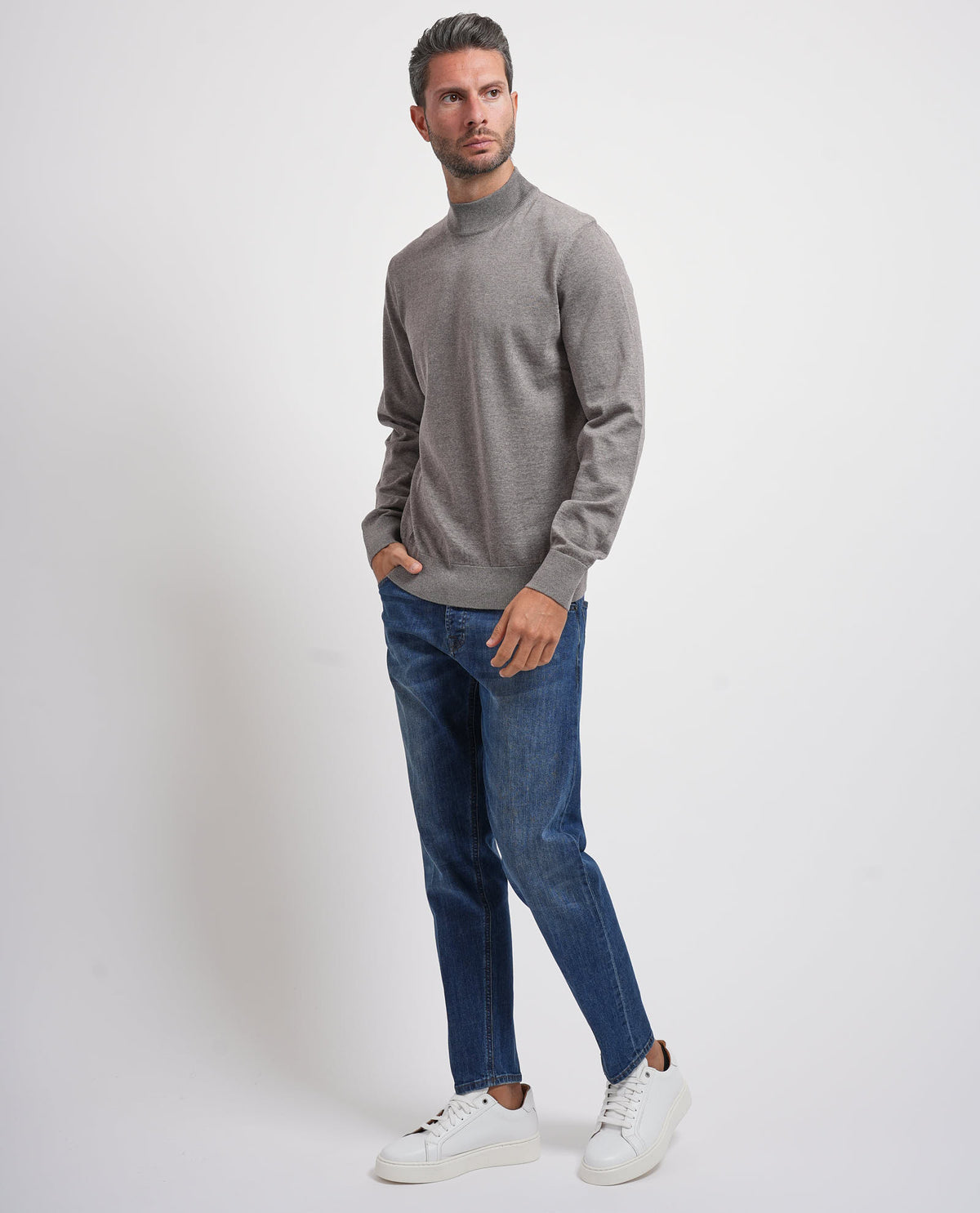 Maglione a lupetto Boss uomo in lana extrafine 