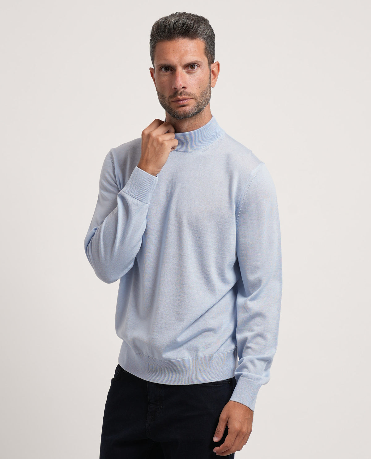 Maglione a lupetto Boss uomo in lana extrafine 