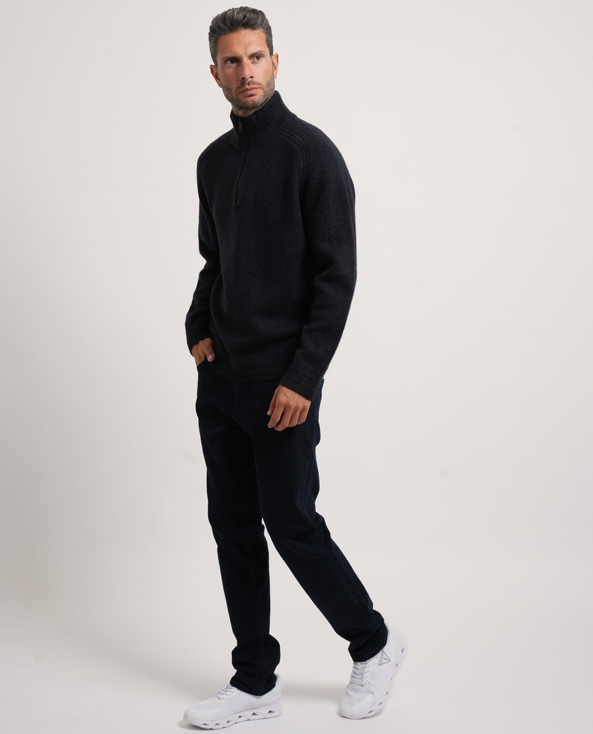 Maglione a collo alto Boss in misto lana 