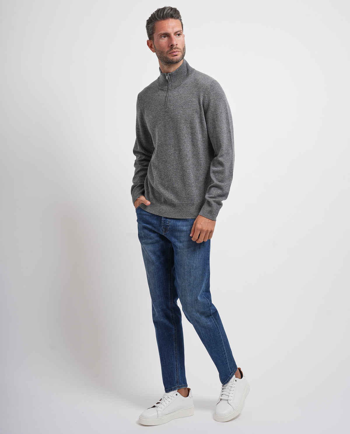 Maglione uomo Boss con collo alto in lana vergine 