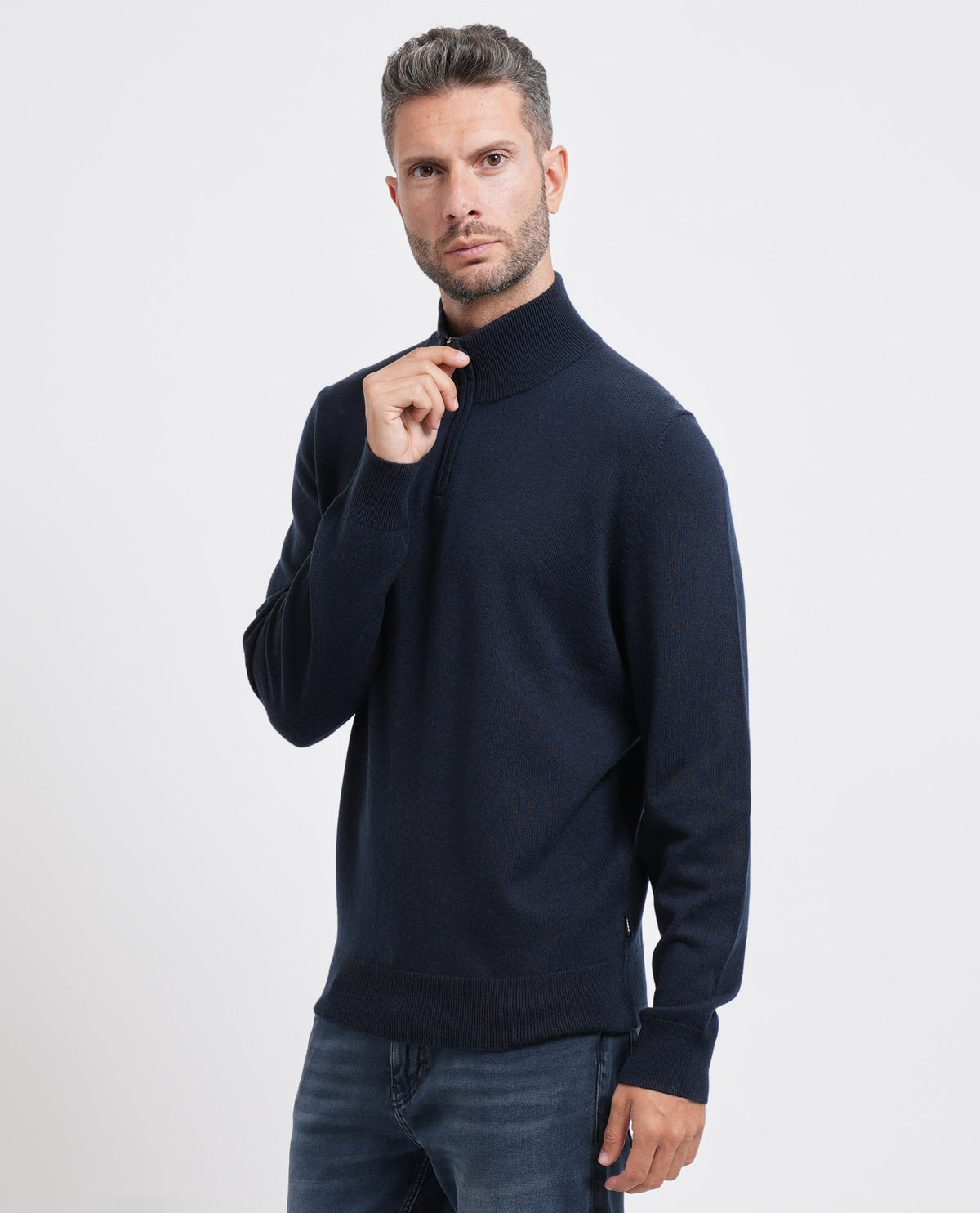 Maglione con zip Boss uomo in lana e cashmere 