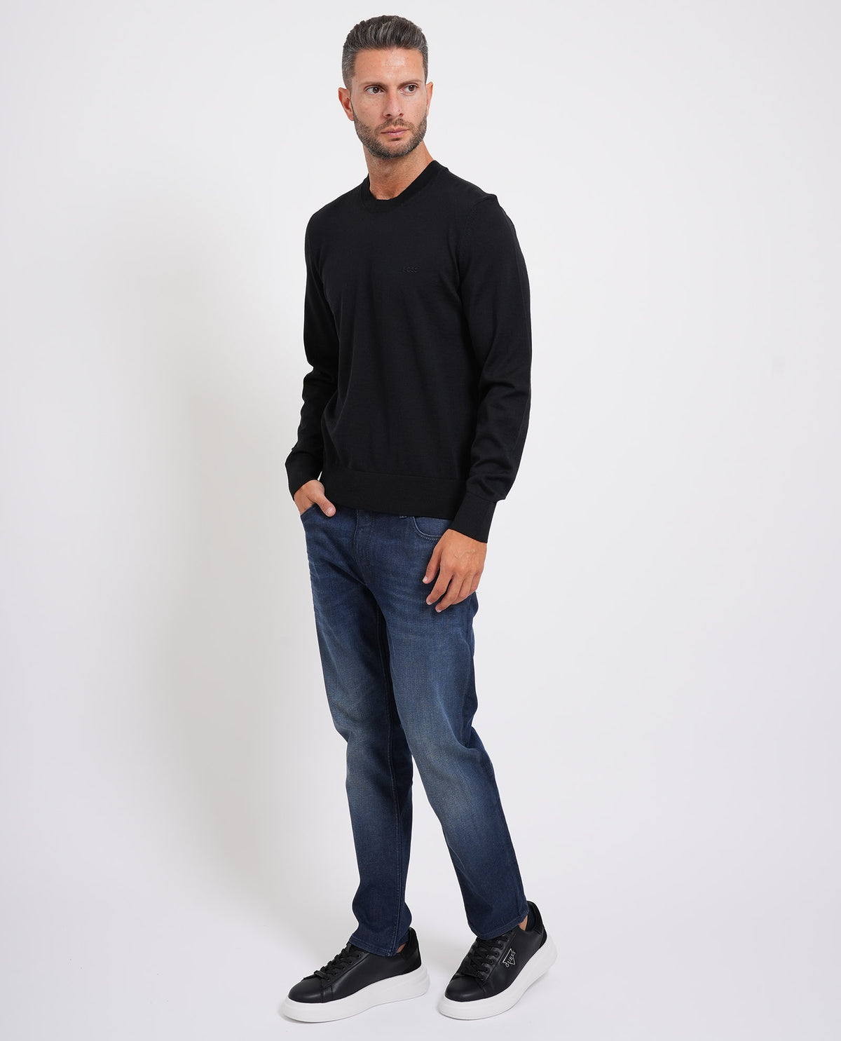 Maglione uomo Boss in lana vergine 
