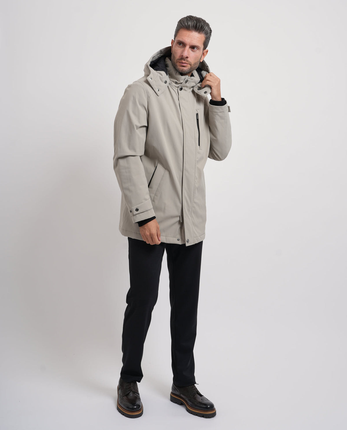 Giubbotto uomo Bugatti con cappuccio e zip nascosta 