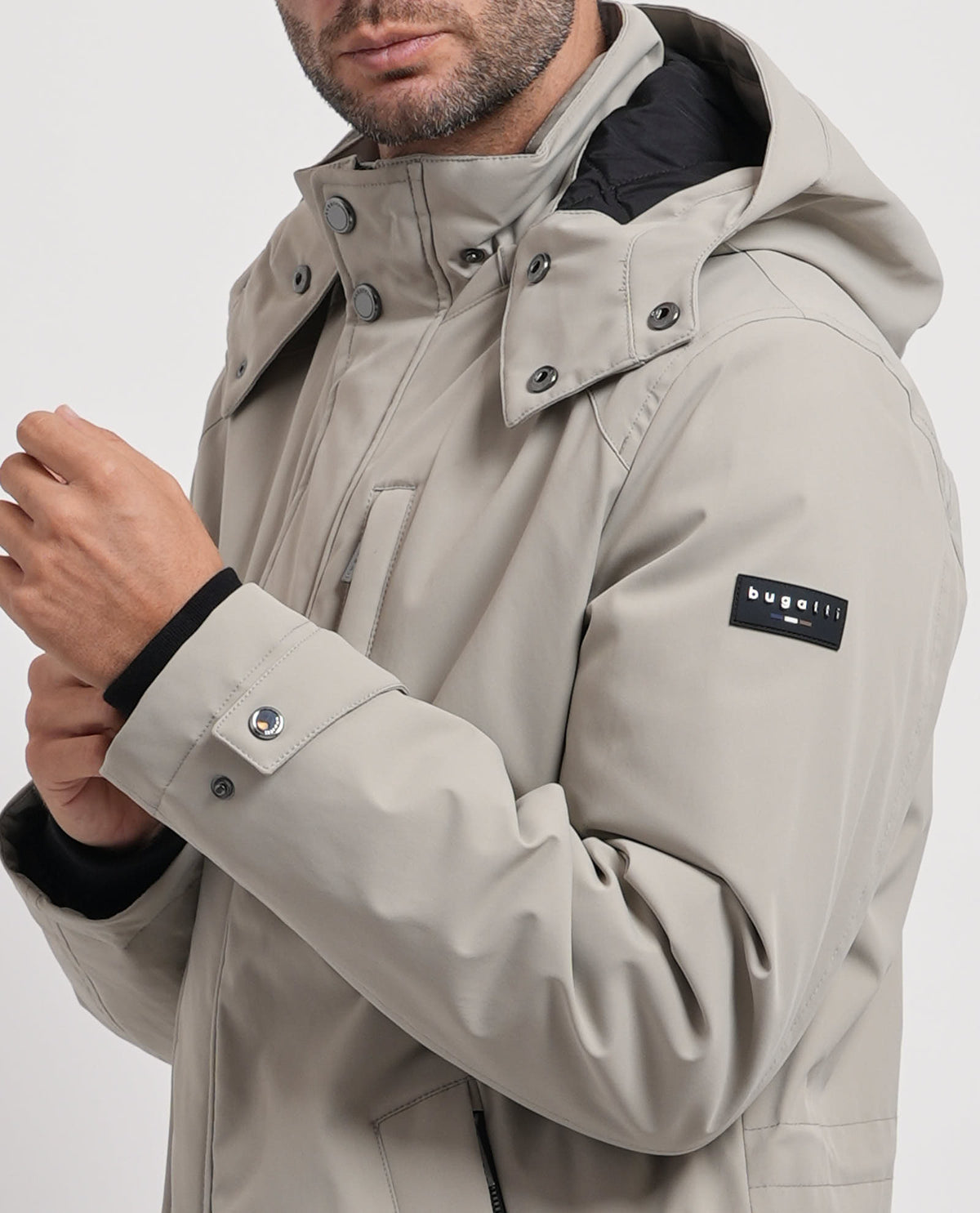 Giubbotto uomo Bugatti con cappuccio e zip nascosta 