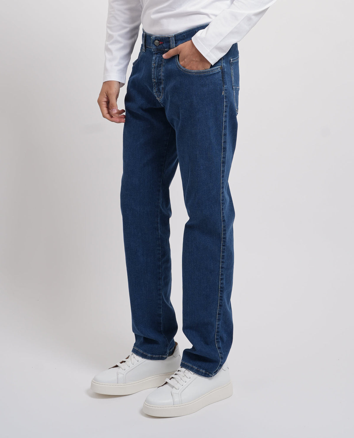 Jeans uomo Bugatti a 5 tasche in lavaggio blu 