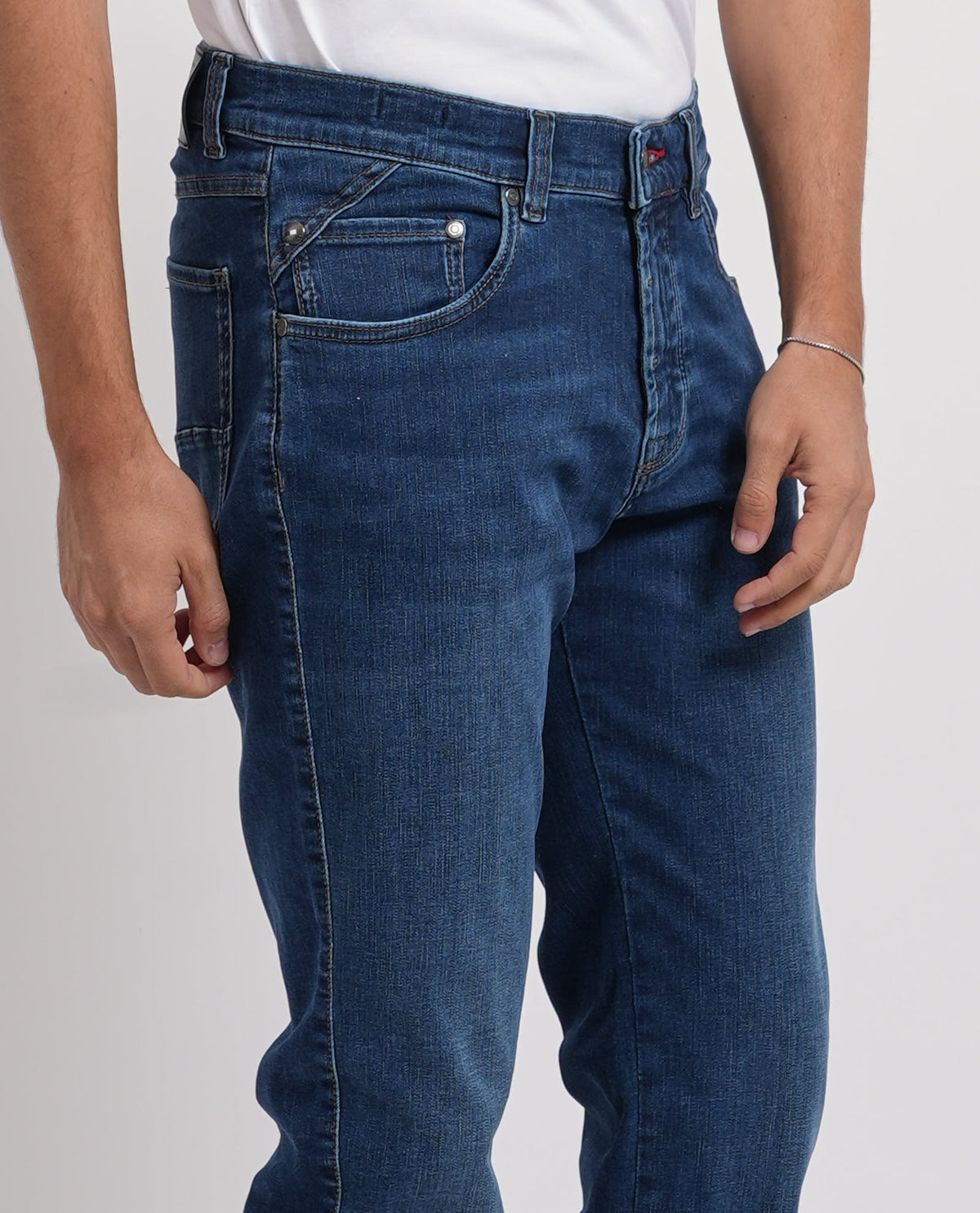 Jeans uomo Bugatti a 5 tasche in lavaggio blu 