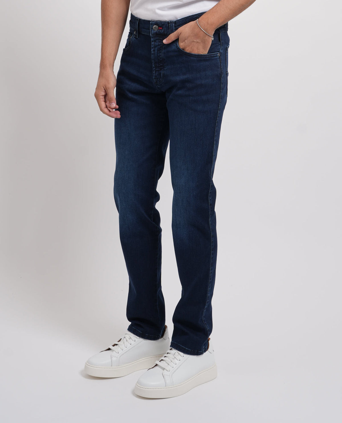 Jeans uomo Bugatti a 5 tasche in lavaggio blu 