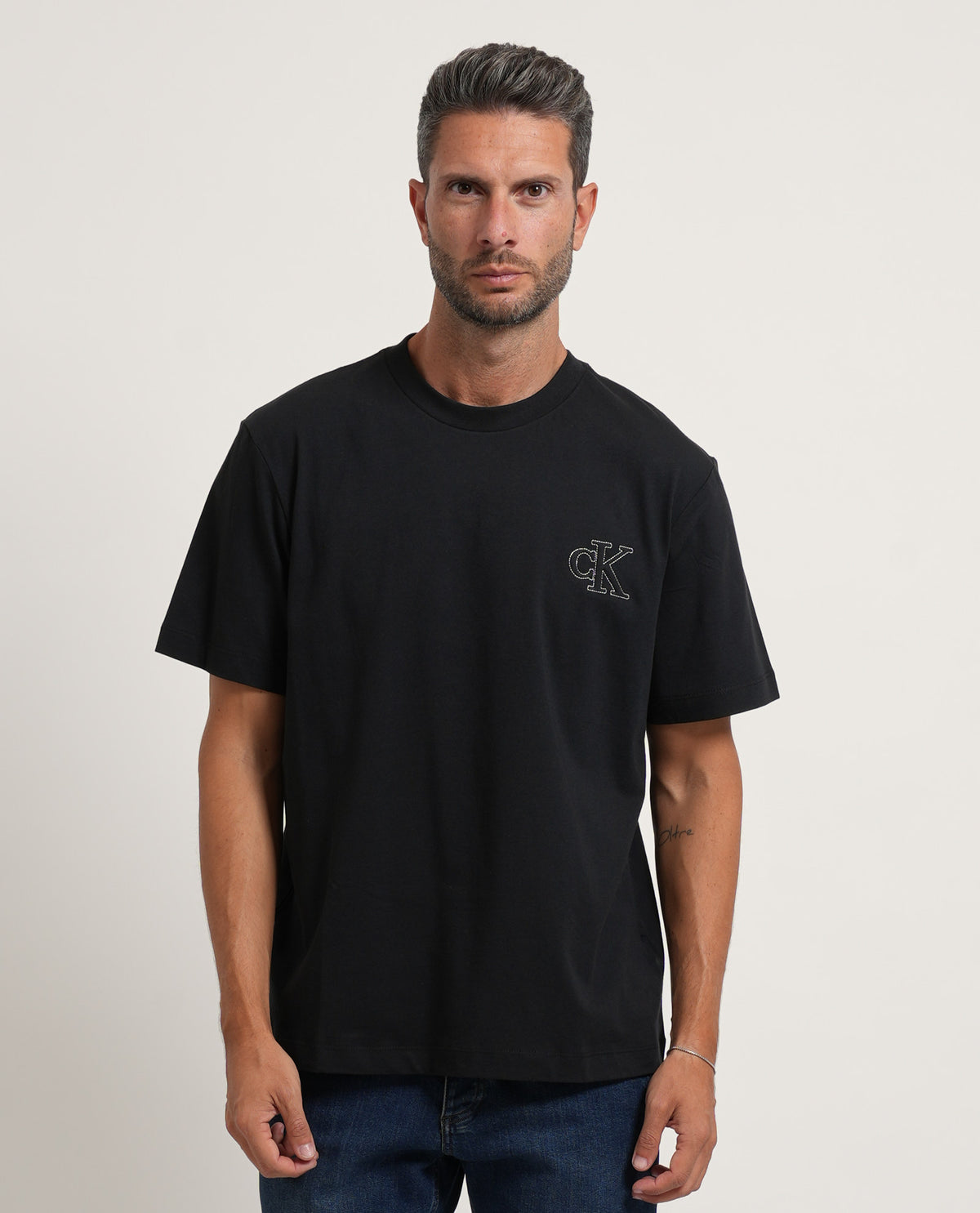 T-shirt uomo Calvin Klein con logo groffato 