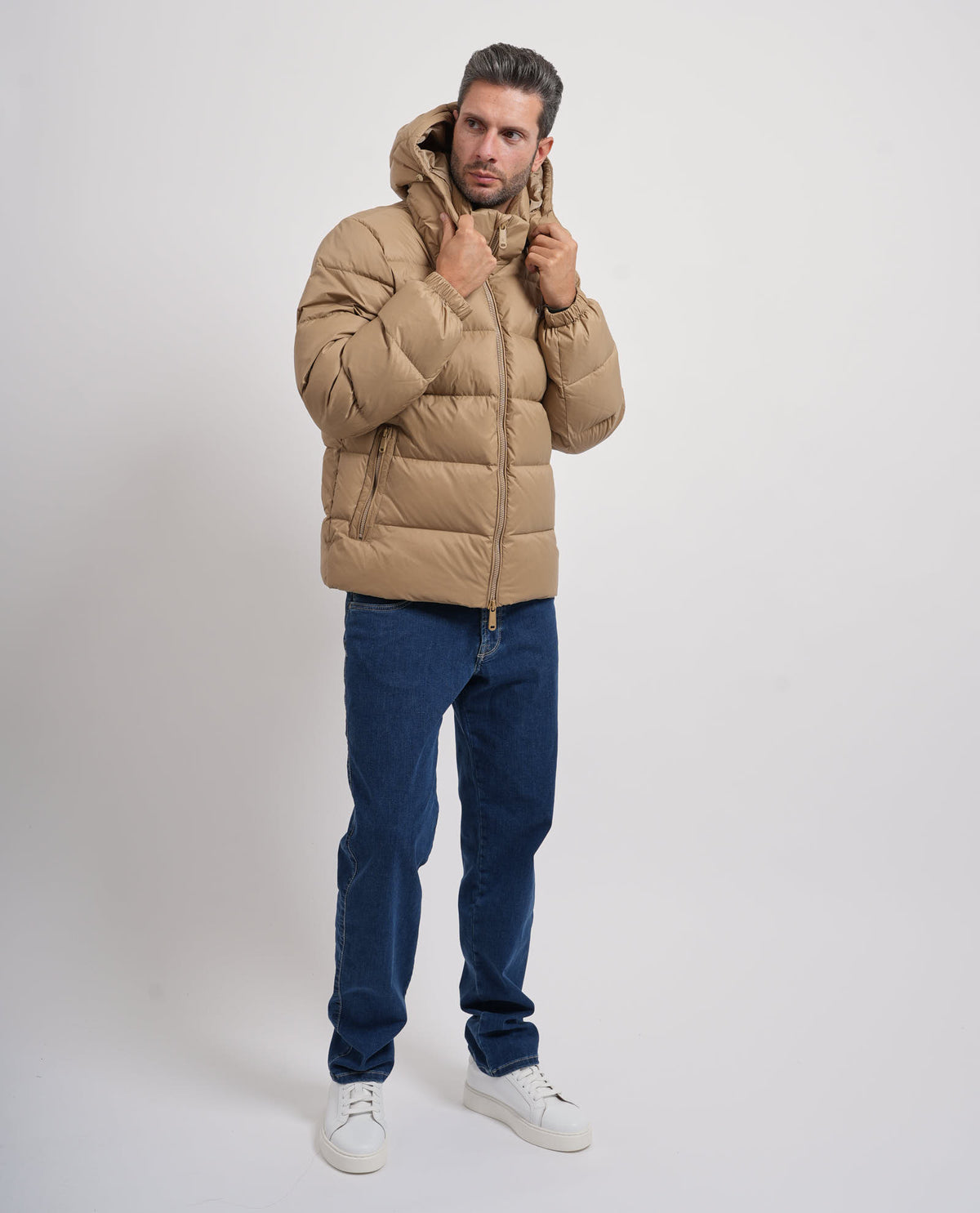 Piumino uomo Calvin Klein con cappuccio e logo 