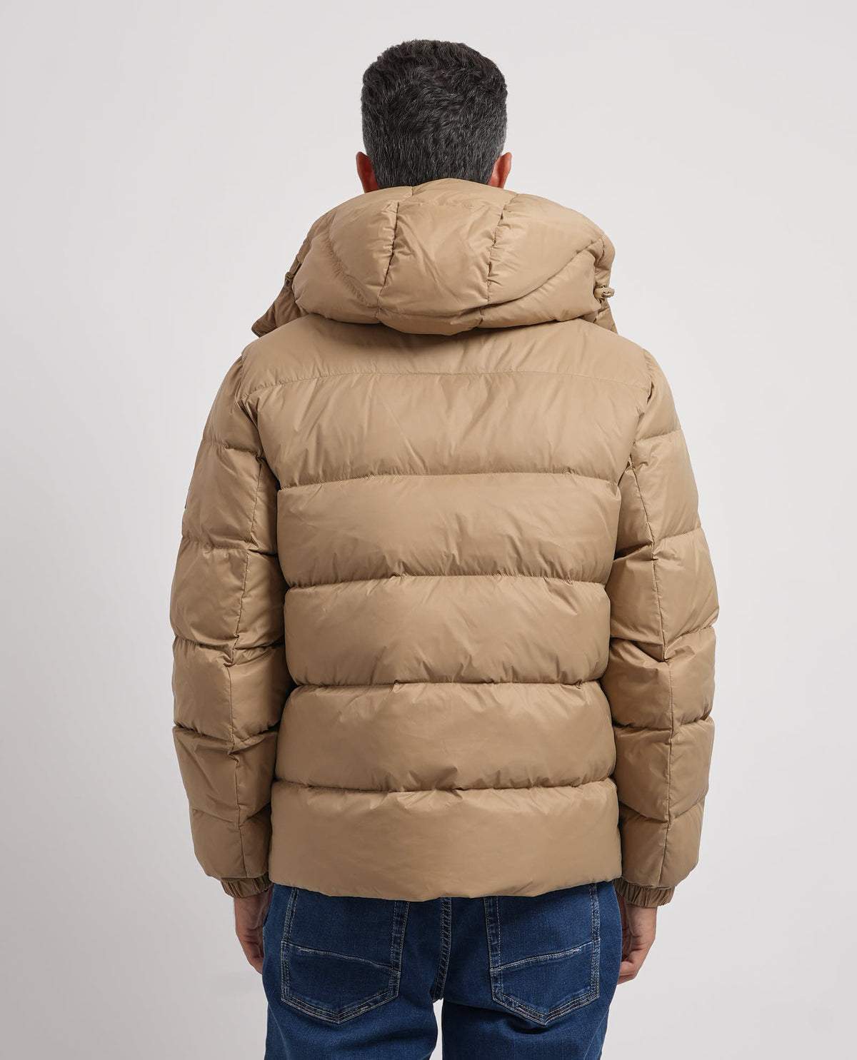 Piumino uomo Calvin Klein con cappuccio e logo 