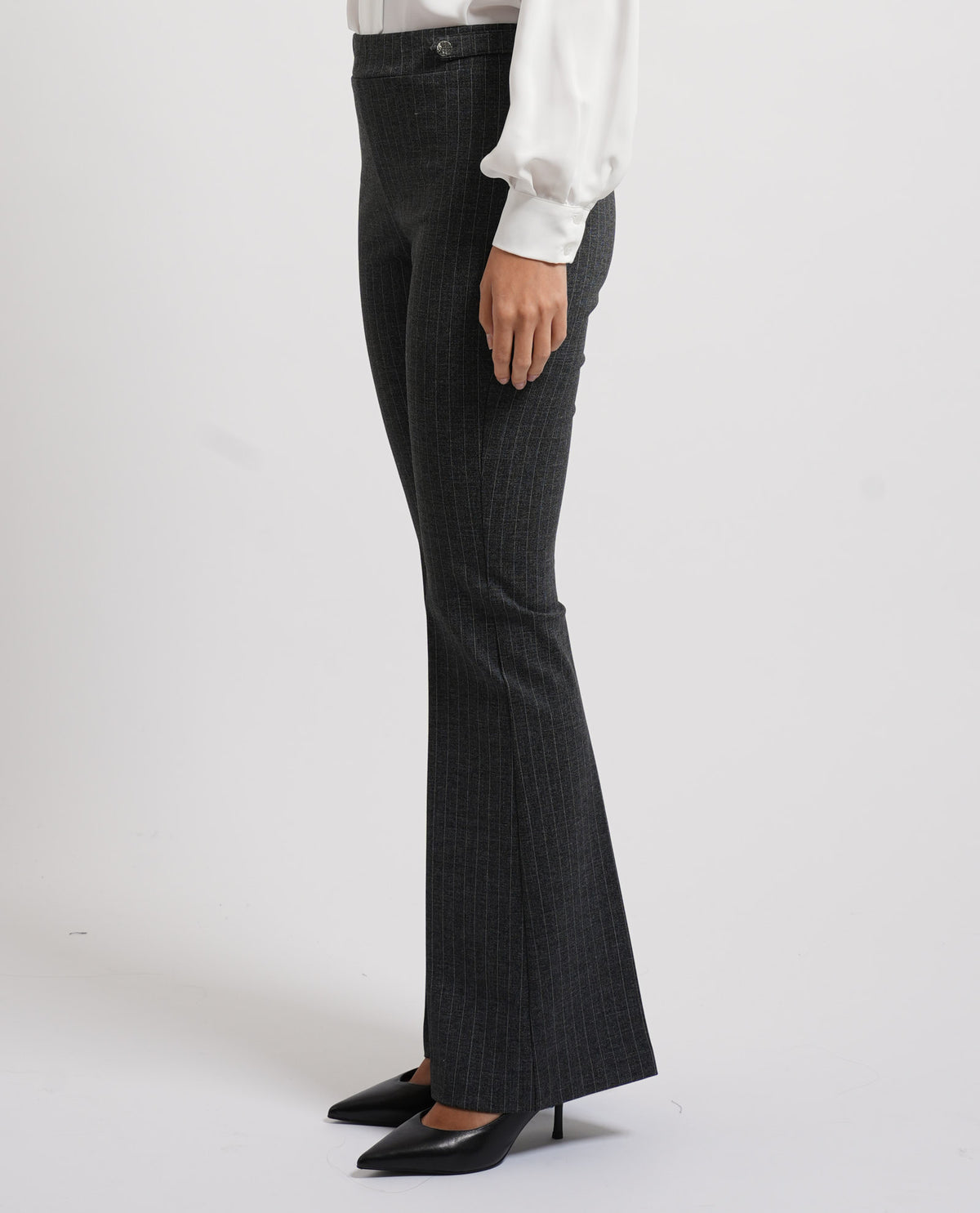 Pantalone donna Edas a righe e linea stretta 