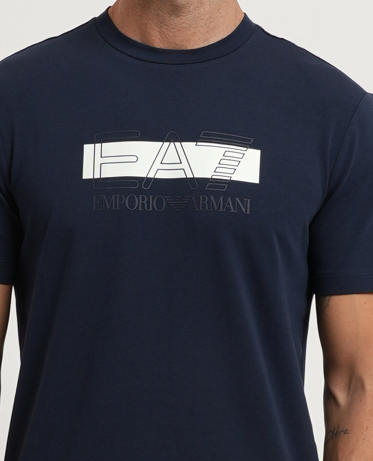T-shirt uomo EA7 con logo frontale 