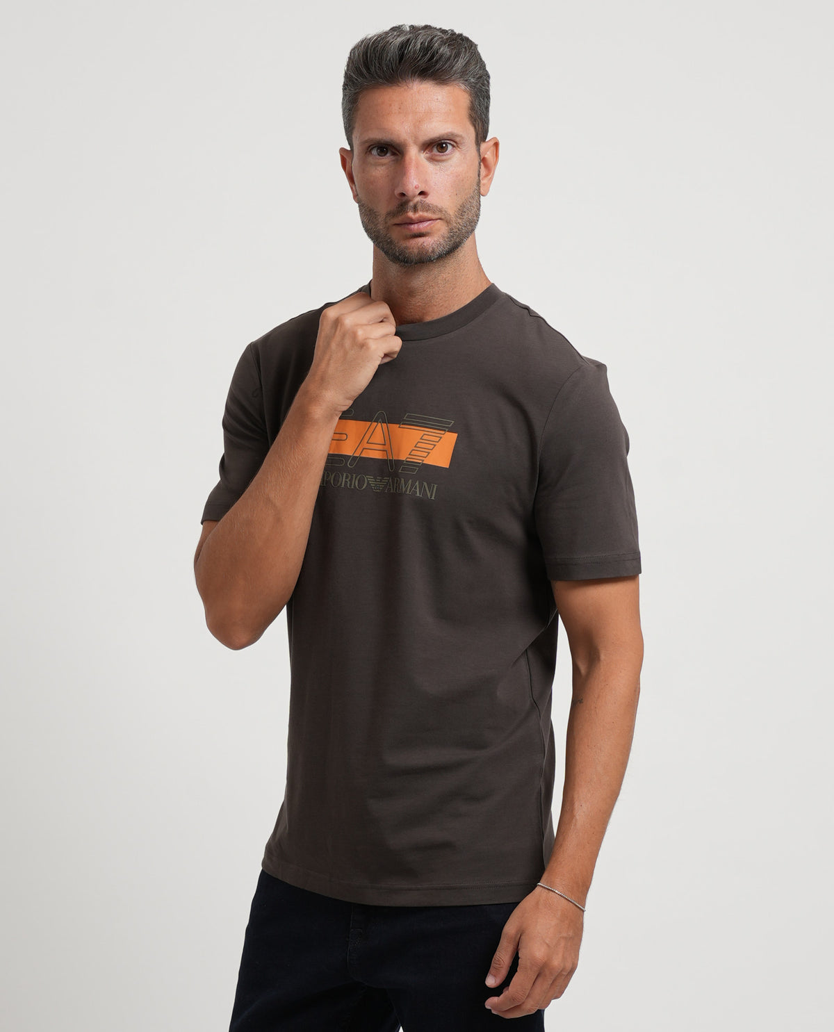 T-shirt uomo EA7 con logo frontale 