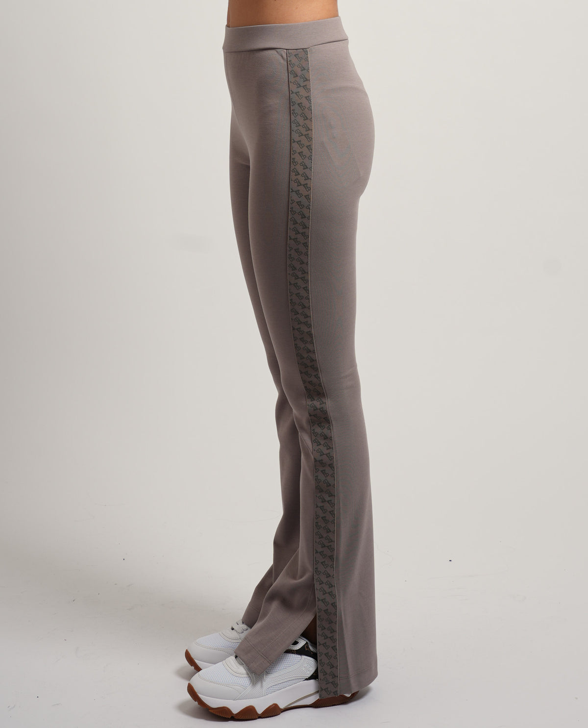Pantaloni donna EA7 con banda laterale logata 