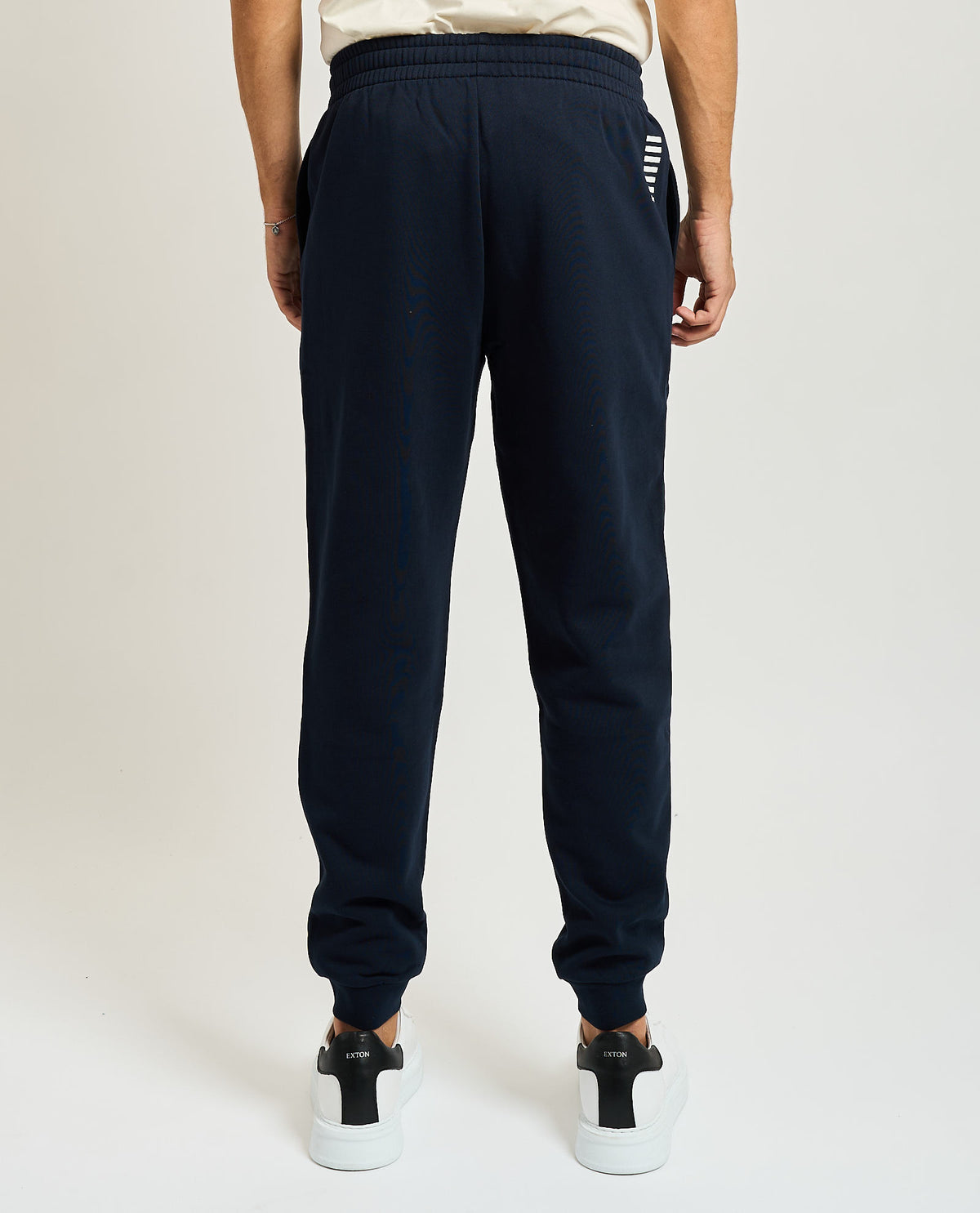 Pantaloni tuta EA7 con elastico in vita e logo 