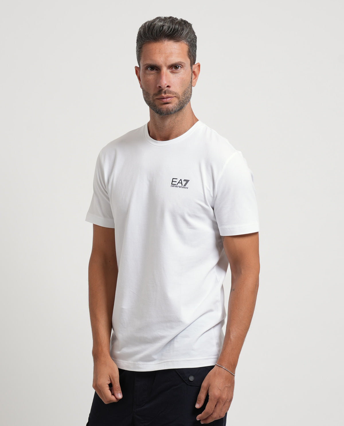 T-shirt uomo EA7 con logo su petto 