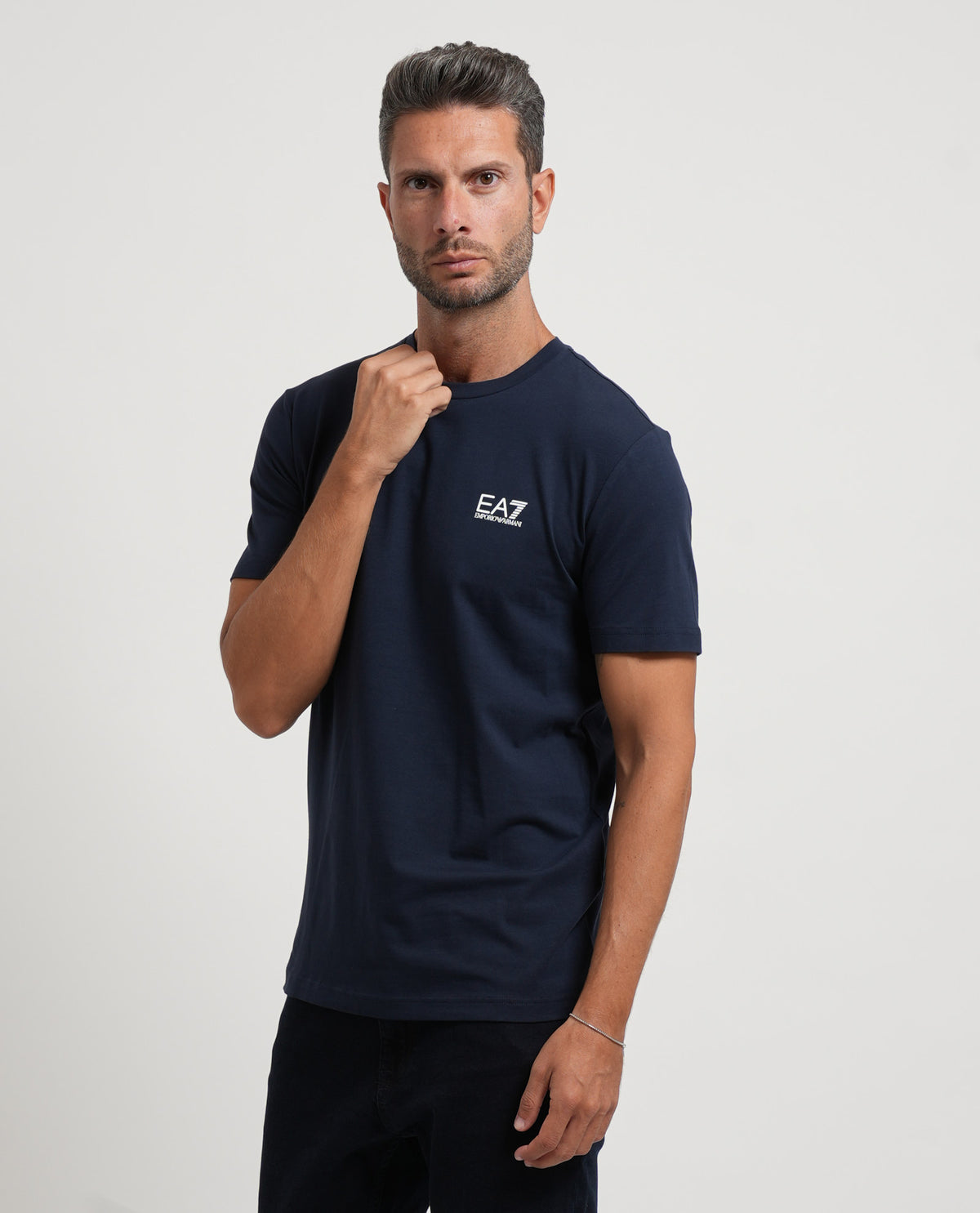 T-shirt uomo EA7 con logo su petto 