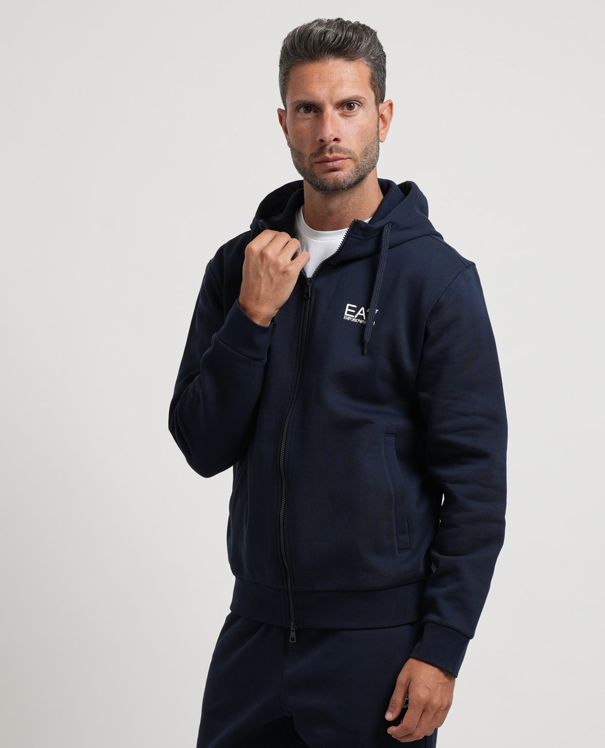 Tuta in cotone EA7 uomo con cappuccio e zip 