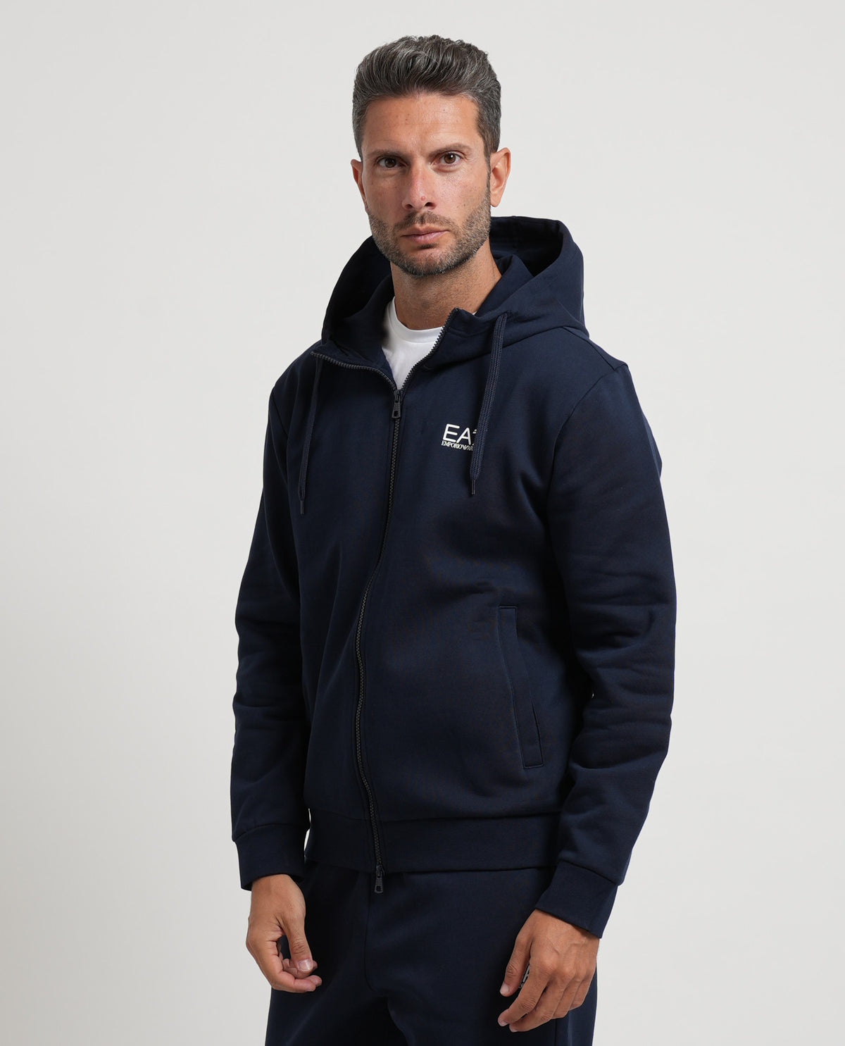 Tuta in cotone EA7 uomo con cappuccio e zip 
