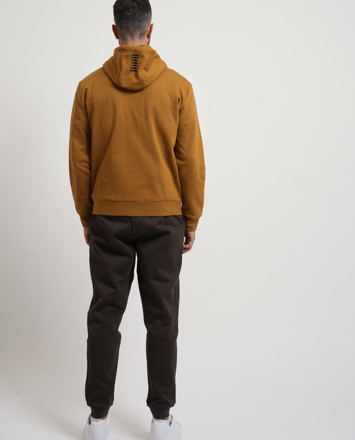 Tuta in cotone EA7 uomo con cappuccio e zip 