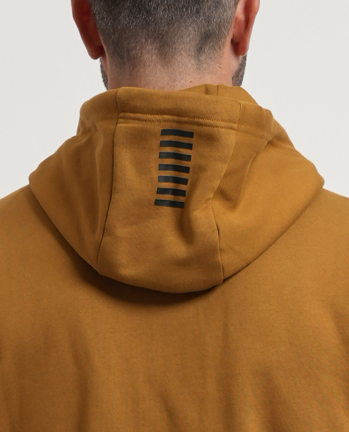 Tuta in cotone EA7 uomo con cappuccio e zip 