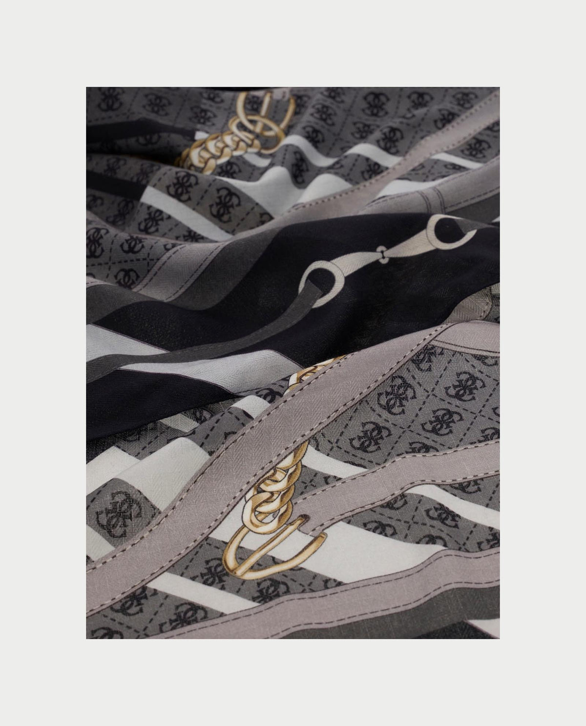 Foulard donna Guess Kefiah stampata 4G<BR/> 