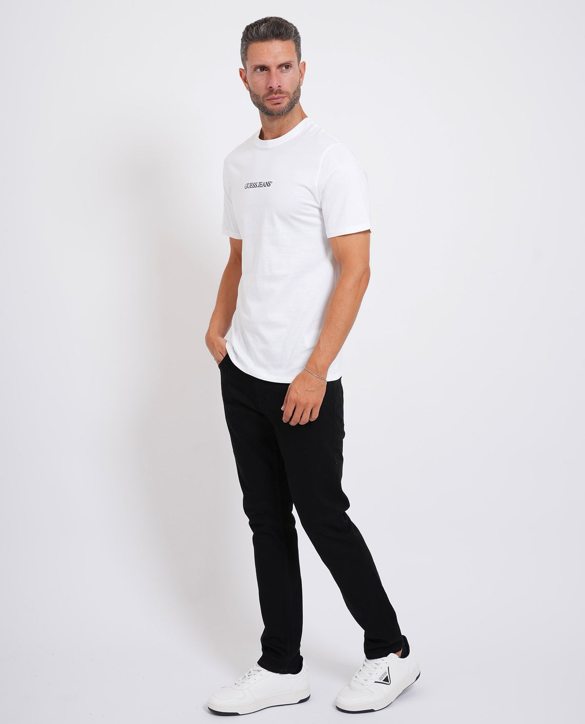T-shirt uomo Guess con logo ricamato<BR/> 