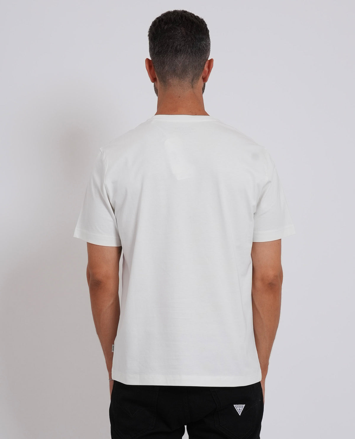 T-shirt uomo Guess con logo centrale 