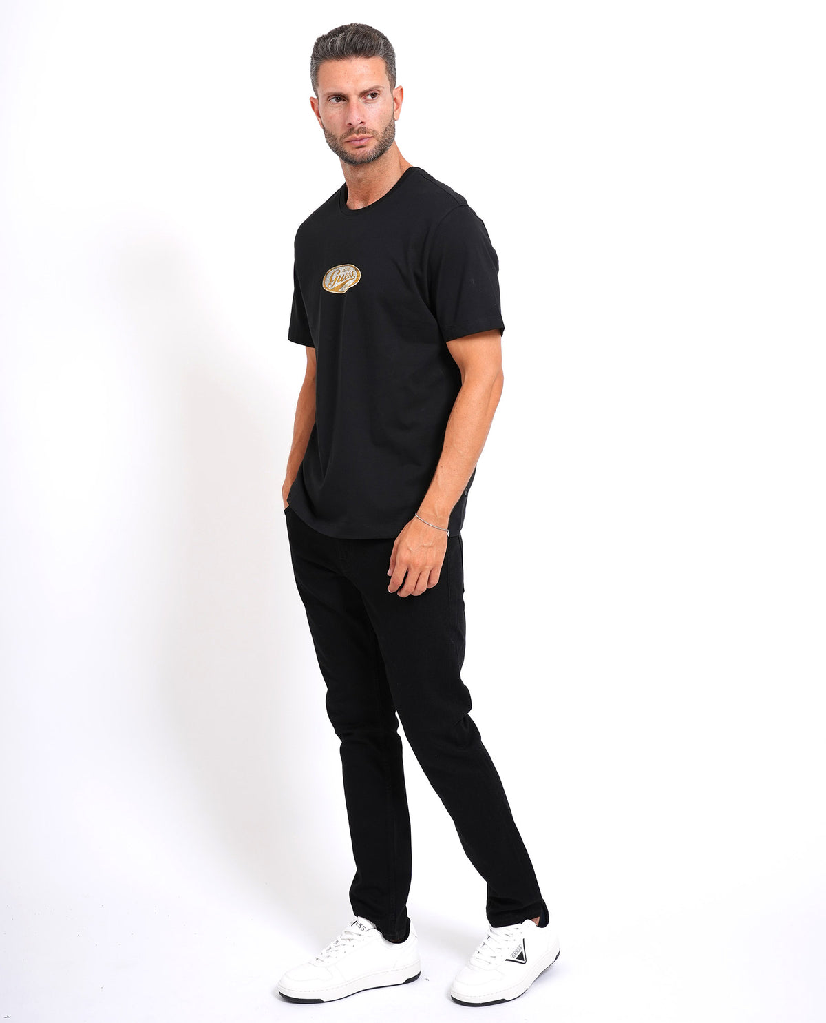 T-shirt uomo Guess con logo centrale 