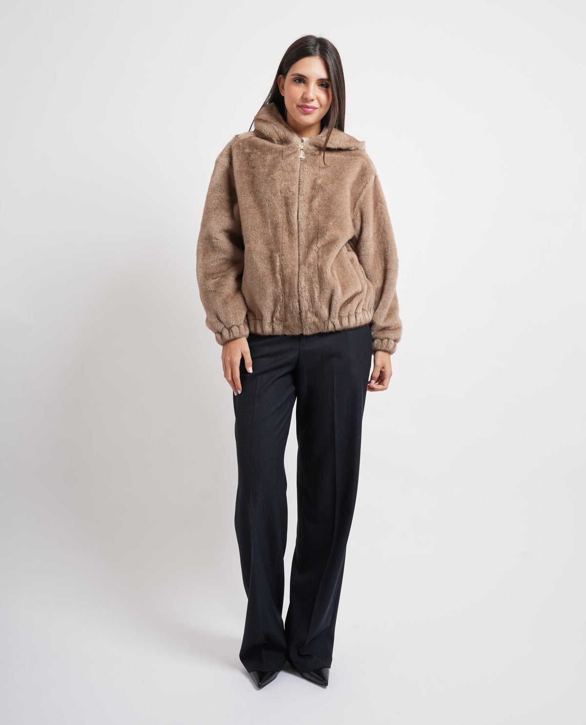 Giacca con cappuccio in pelliccia sintetica Guess donna 