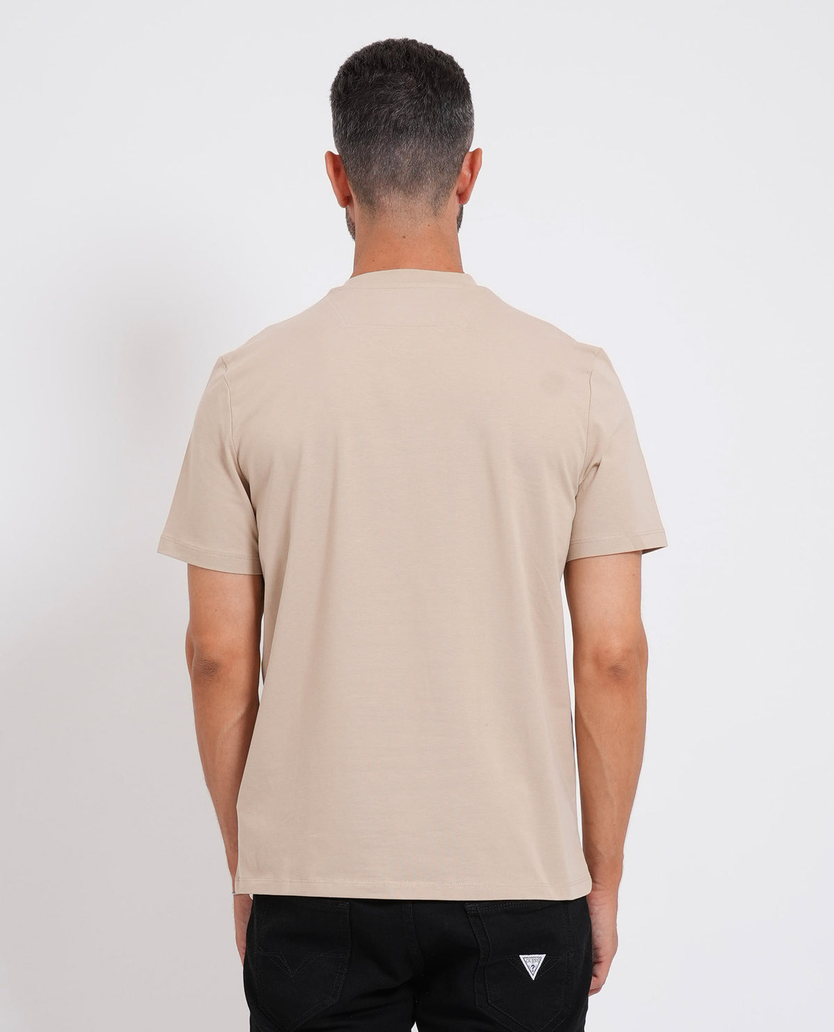 T-shirt uomo Guess con logo 