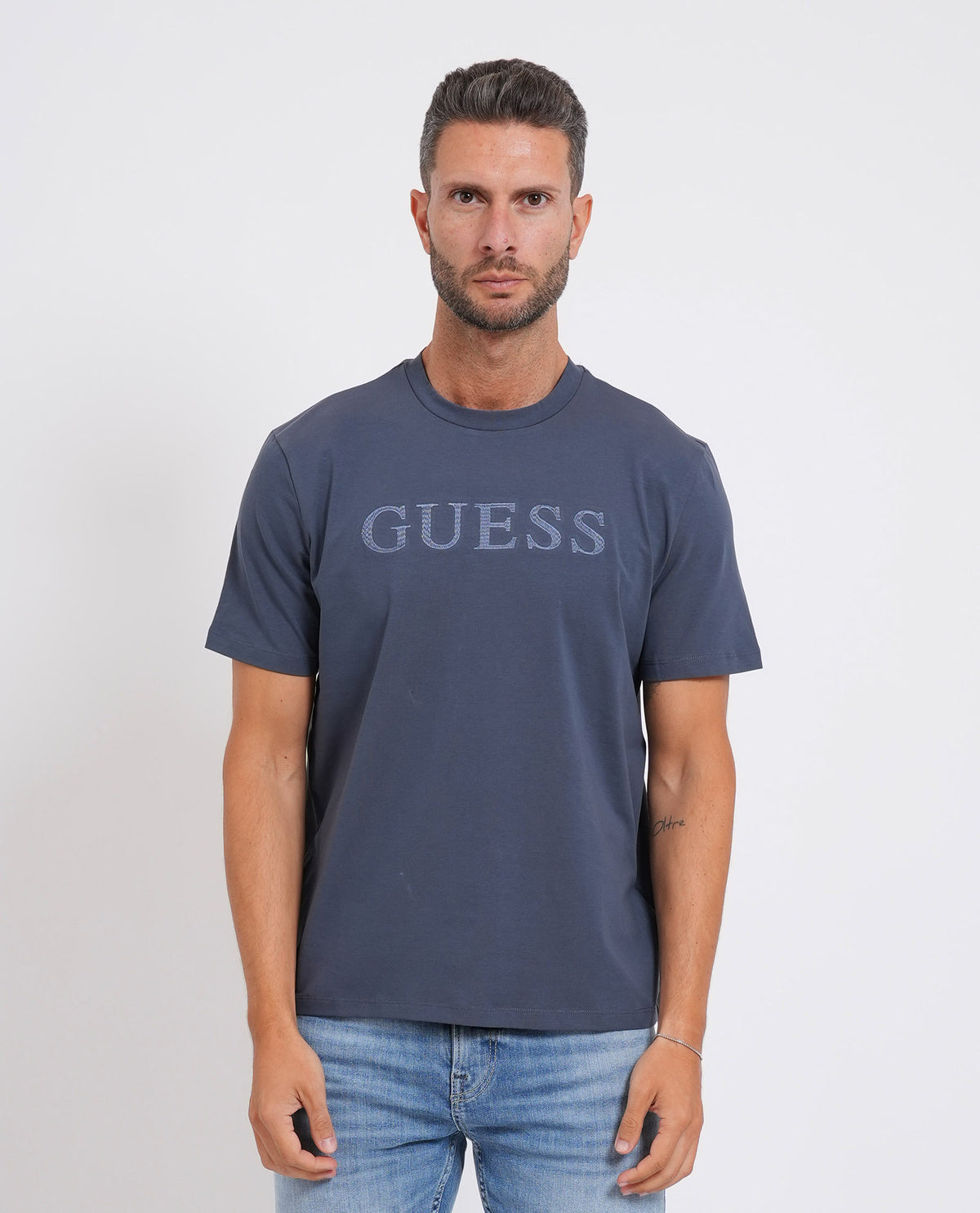 T-shirt uomo Guess con logo 