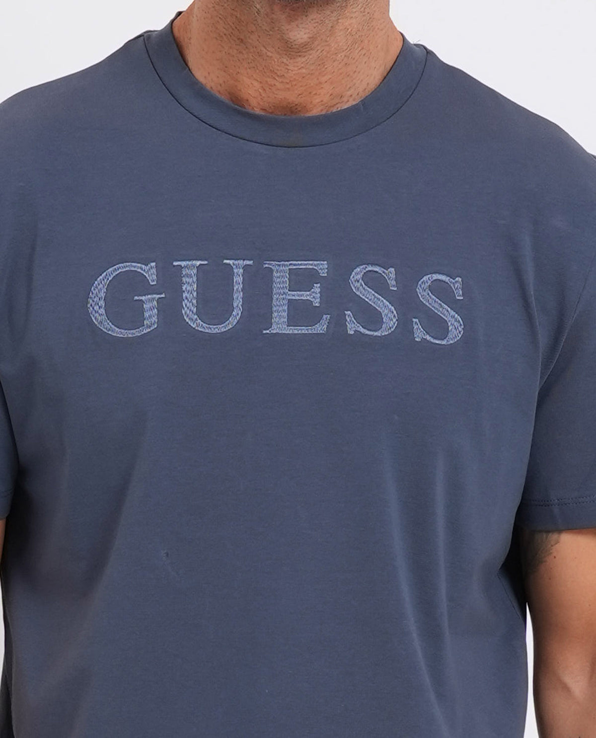 T-shirt uomo Guess con logo 
