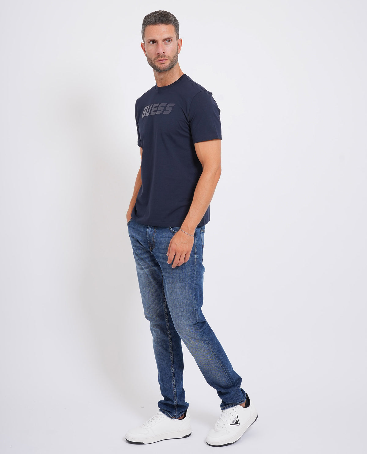 T-shirt uomo Guess con collo rotondo 